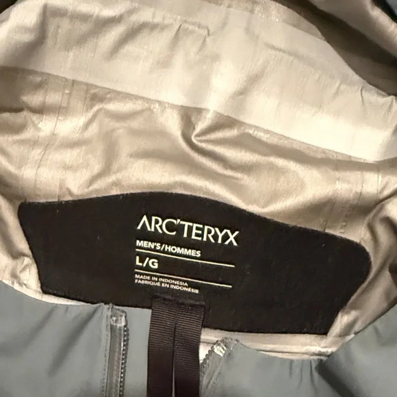 Arc'teryx Men's Zeta SL Shell jacket, large - Picture 7 of 15